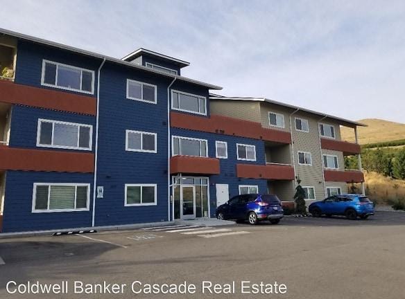 809 S Emerson St - Chelan, WA 98816 - Home For Rent