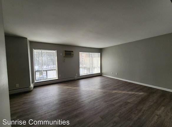 2200 Berkley Ave - Berkley, MI 48072 - Home For Rent