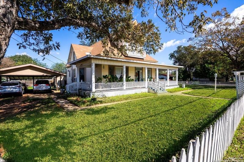 519 E San Marcos St, Pearsall, TX 78061 for Sale