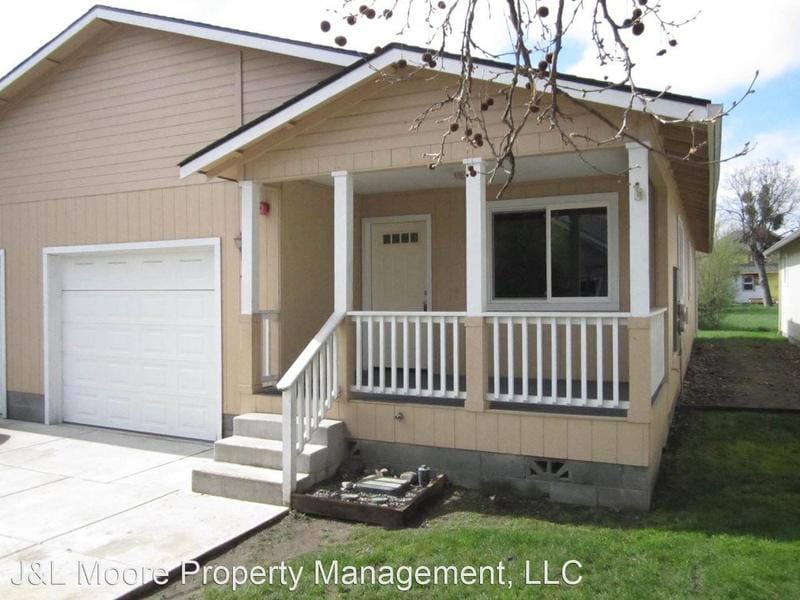 410 Laurel St for Sale