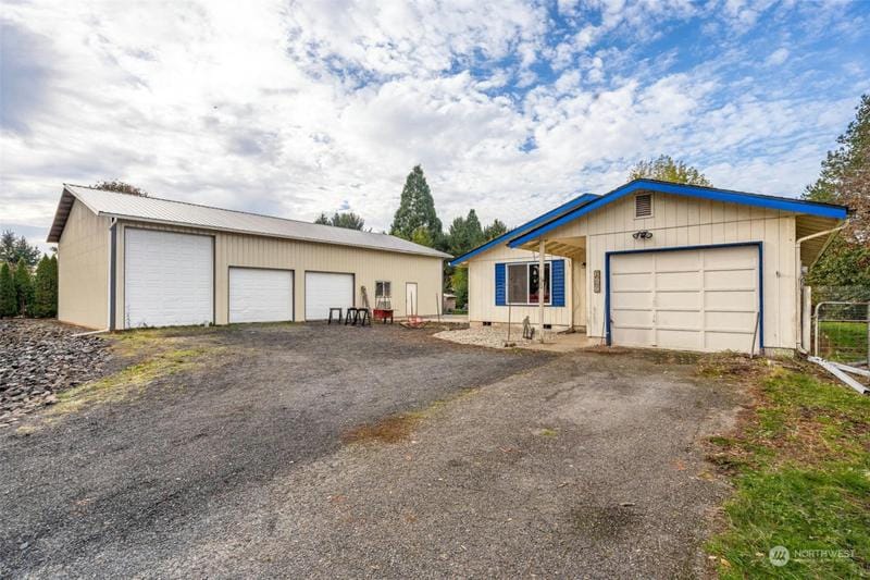 107 VALLEY MEADOWS DR, Chehalis, WA 98532 Single Family Residence For Sale  MLS# 2177062