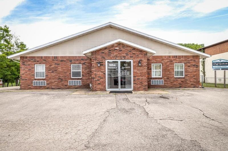 1809 W Historic Route 66, Waynesville, MO 65583 - MLS 24001071 for Sale