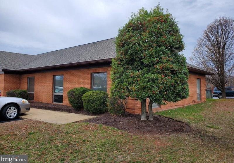 9306 Forest Point Cir, Manassas, VA 20110 - MLS 1000027545 for Sale