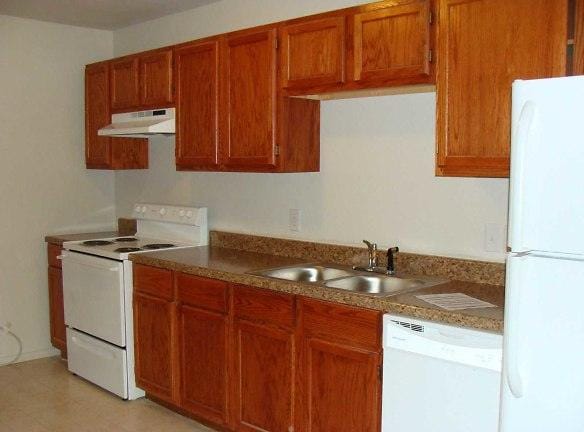 Divine Properties Rental Center - 1032 S 40th St - Van Buren, AR Apartments for Rent