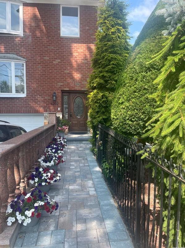 42-02 Marathon Pkwy, Little Neck, NY 11363 - MLS 3523067 for Rent