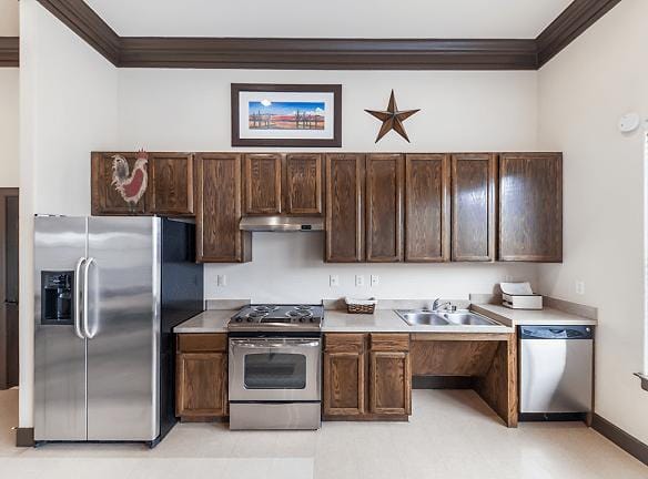 Constellation Ranch - 1301 Latta St - Midland, TX Apartments for Rent