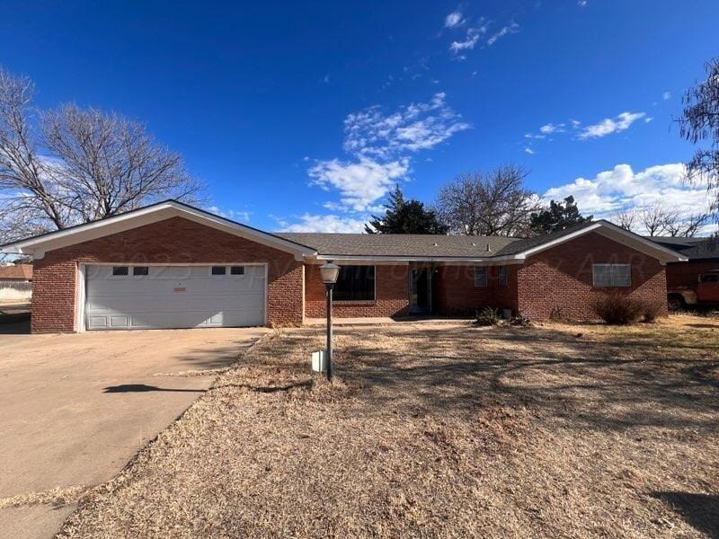 126 Bailey Avenue, Dumas, TX 79029 for Sale