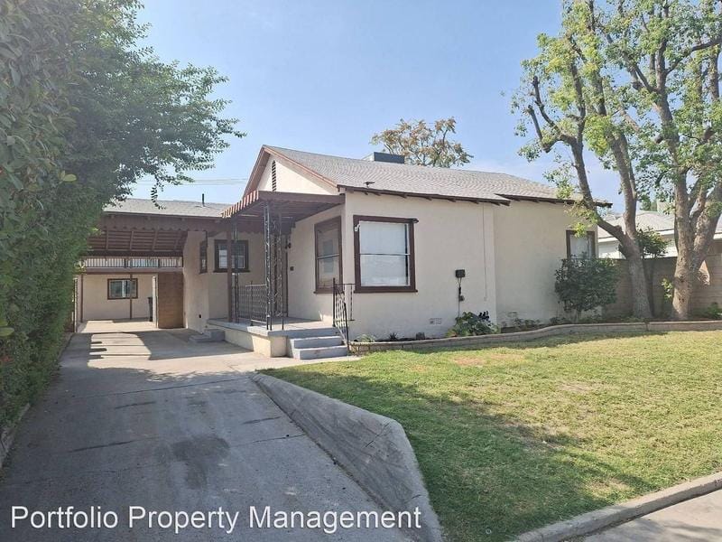 811 WOODROW AVE for Sale