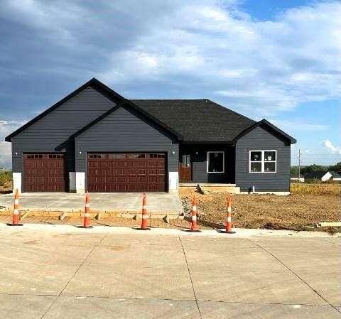 1939 Wheatland Valley Drive, Salina, KS 67401  605112770 for Sale