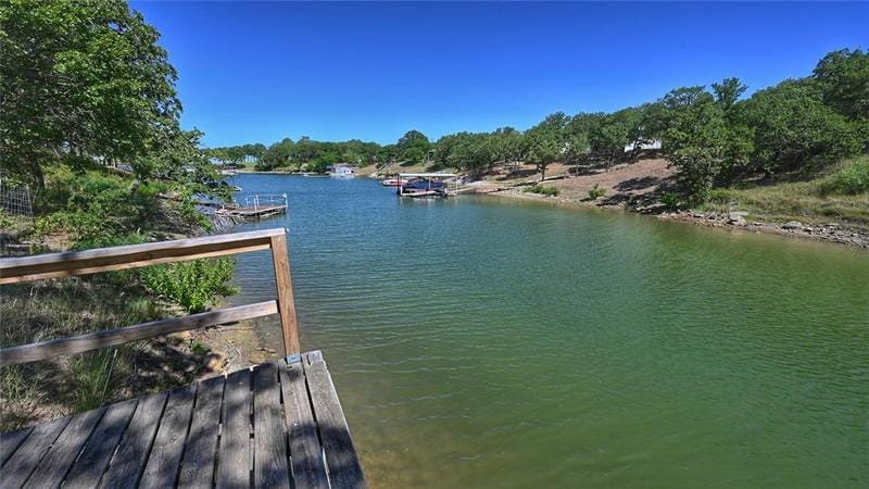 527 BAY SHORE Dr, Nocona, TX 76255 for Sale