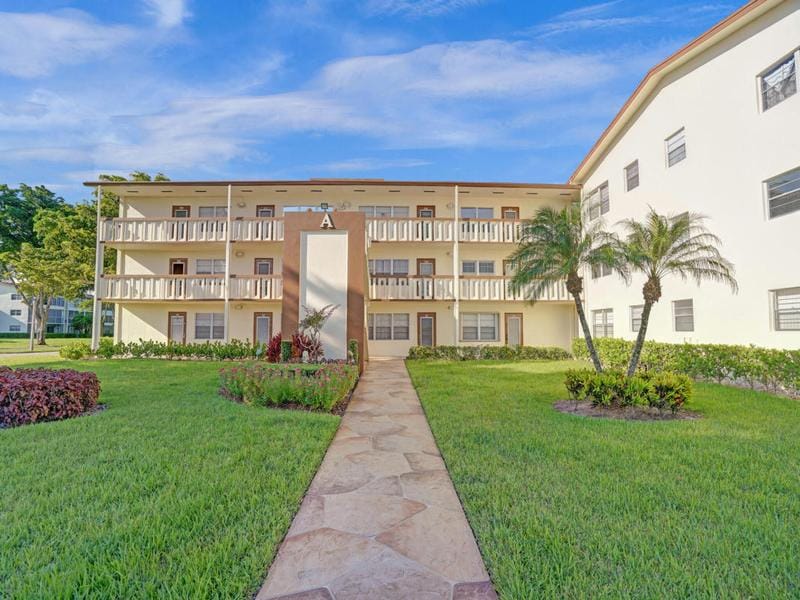 17 MANSFIELD A # A, Boca Raton, FL 33434 Condominium For Sale  MLS# RX-10920304