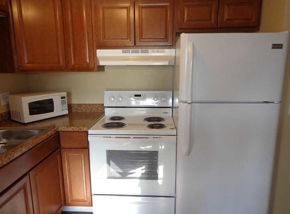 Declan Square - 2735 Hillvista Ln Apt 4 - Cincinnati, OH Apartments for Rent