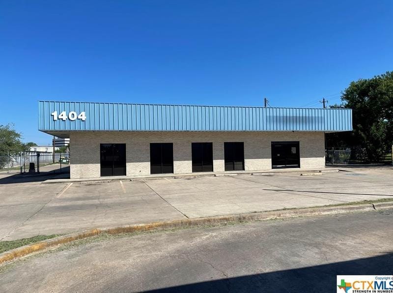 1404 E Rio Grande St, Victoria, TX 77901 - MLS 486897 for Sale