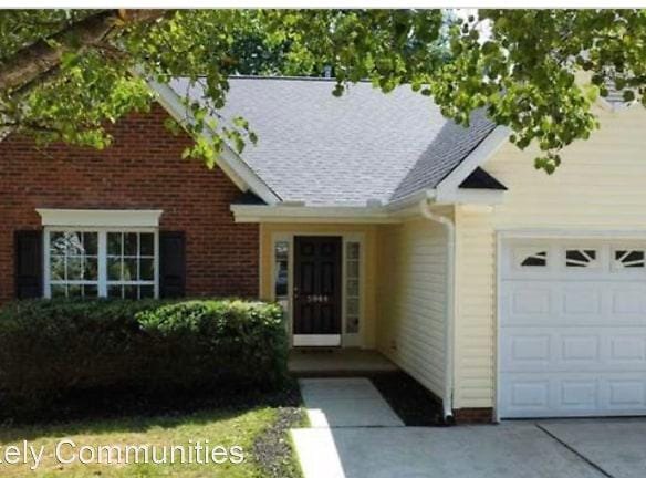 5944 Bluestem Cir - Greensboro, NC 27405 - Home For Rent