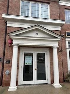 10 E Scranton Ave #205, Lake Bluff, IL 60044 - MLS 11701807 for Sale
