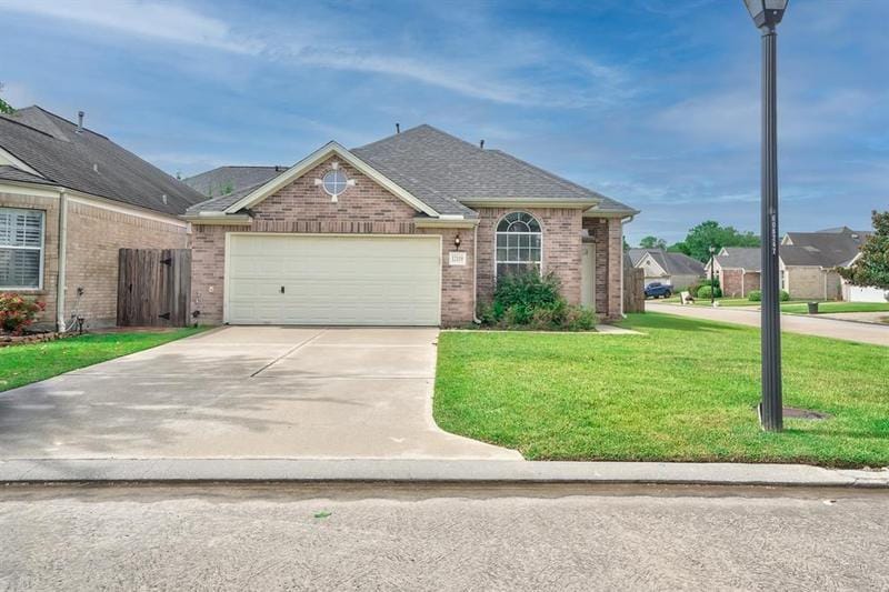 12119 Lakewood Villa Dr, TOMBALL, TX 77377 for Sale