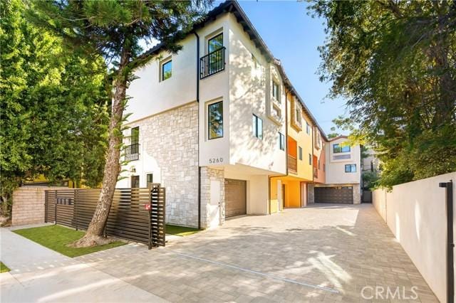 5252 Segals, Sherman Oaks CA 91411 for Sale