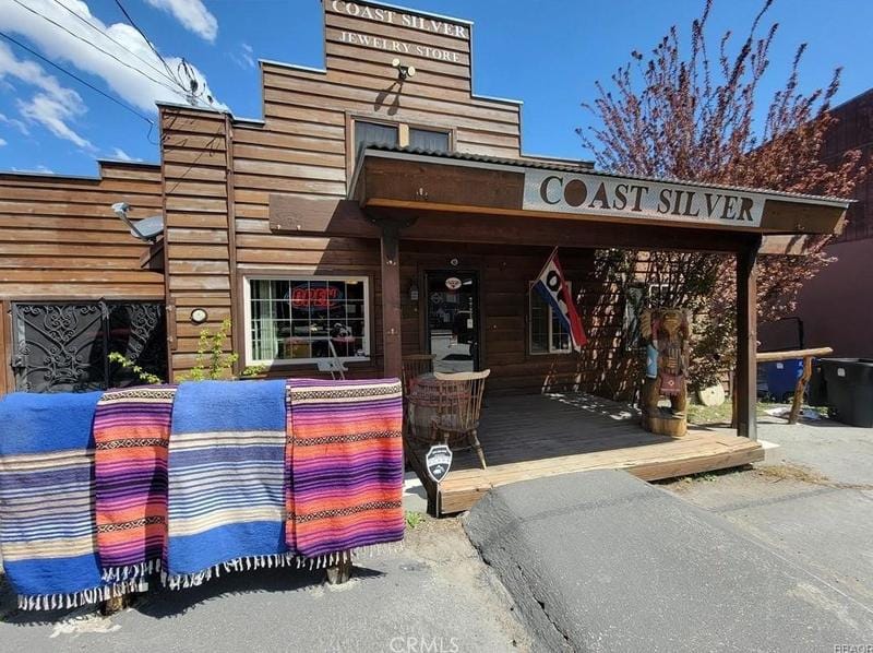 521 W Big Bear Blvd, Big Bear City, CA 92314 - MLS EV23090268 for Sale