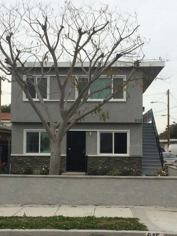 Torrance, Ca - Apartment - $2,100.00  615 Amapola Avenue for Sale
