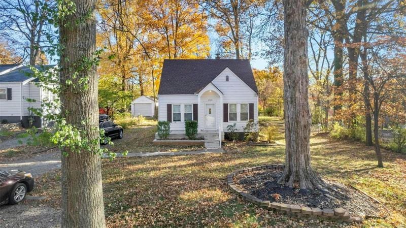 2769 ADELINE ST, Cape Girardeau, MO 63701 Single Family Residence For Sale  MLS# 23066361