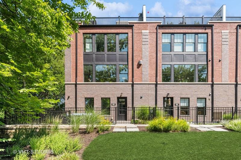 912 E Chicago Ave, Naperville, IL 60540  MLS# 11821860 for Sale