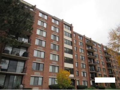 Saint Regis Dr Apt 6n for Sale