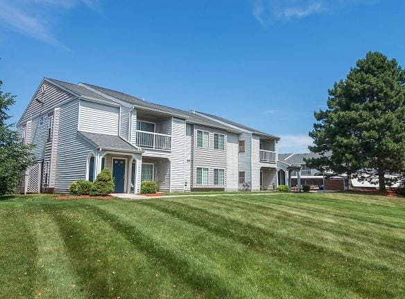 Meadowbrook Village - 1550 Brookfield Dr - Ann Arbor, MI Apartments for Rent