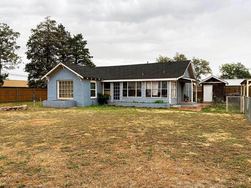 301 Cactus Drive, Levelland, TX 79336 for Sale