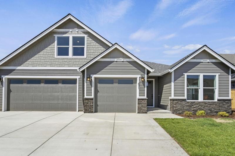 471 ARROWHEAD TRL # 514, Eagle Point, OR 97524 Single Family Residence For Sale  MLS# 220158093