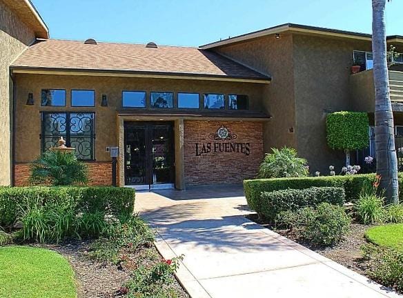 Las Fuentes - 727 S Lyon St - Santa Ana, CA Apartments for Rent
