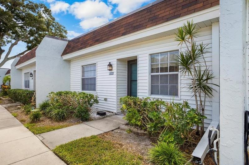13928 Mission Oaks Blvd, Seminole, FL 33776 - MLS U8217178 for Sale