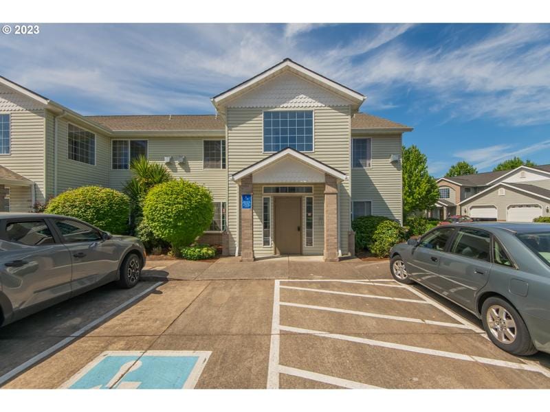 138 NE WELDWOOD DR, Lebanon OR 97355 for Sale