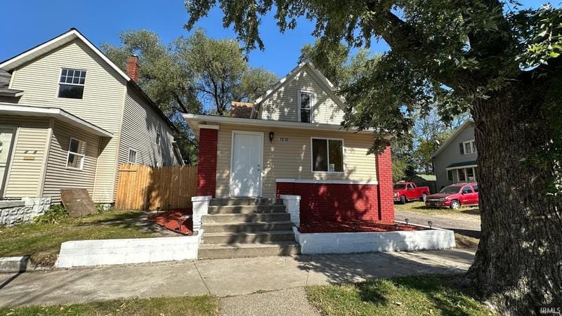 1010 S 3rd St, Elkhart, IN 46516  MLS# 202337868 for Sale