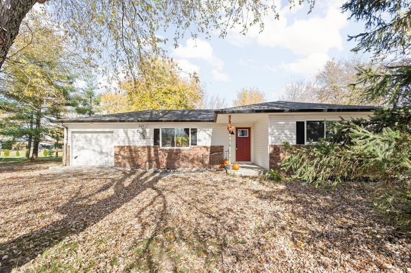 2556 E County Road 400 S, Clayton, IN 46118  MLS# 21950551 for Sale