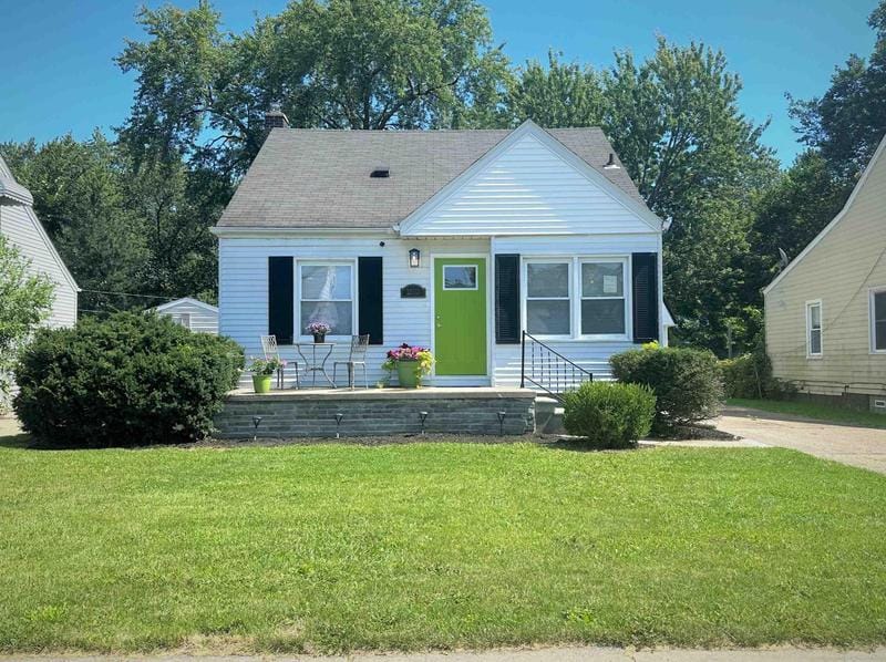 23112 Melrose Ave, Eastpointe, MI 48021 - MLS 50120334 for Sale