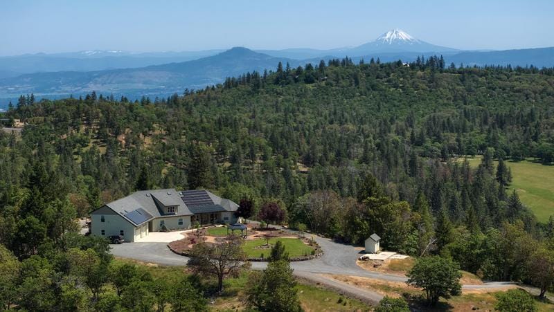 905 Sterling Creek Road, Jacksonville OR 97530 for Sale
