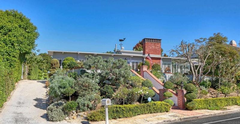 960 W Muirlands Drive, La Jolla, CA 92037  609142301 for Sale