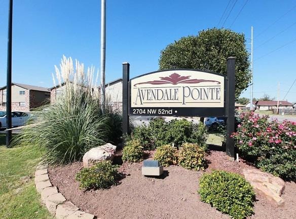 Avendale Pointe Apartments - 2704 NW 52nd Street - Lawton, OK Apartments for Rent