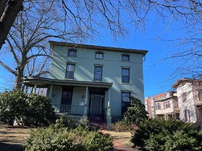 Charter Oak Pl Apt 3 for Sale