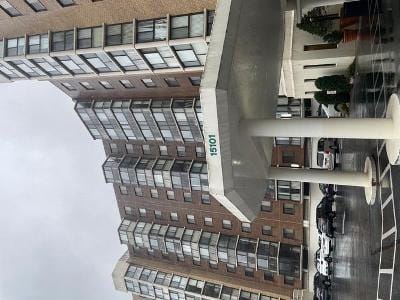 Interlachen Dr Apt 111 for Sale