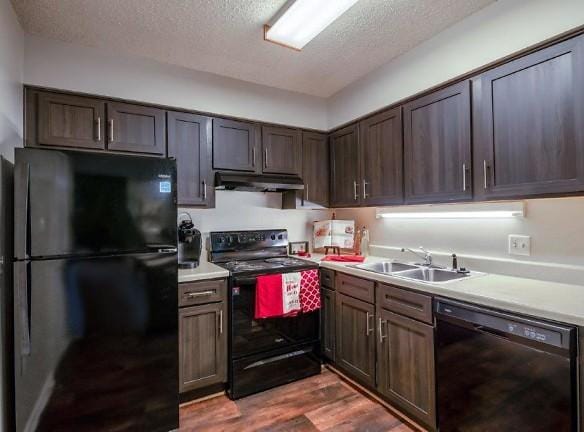 River Park Tower Apartment Homes - 2601 West Ave - Newport News, VA Apartments for Rent