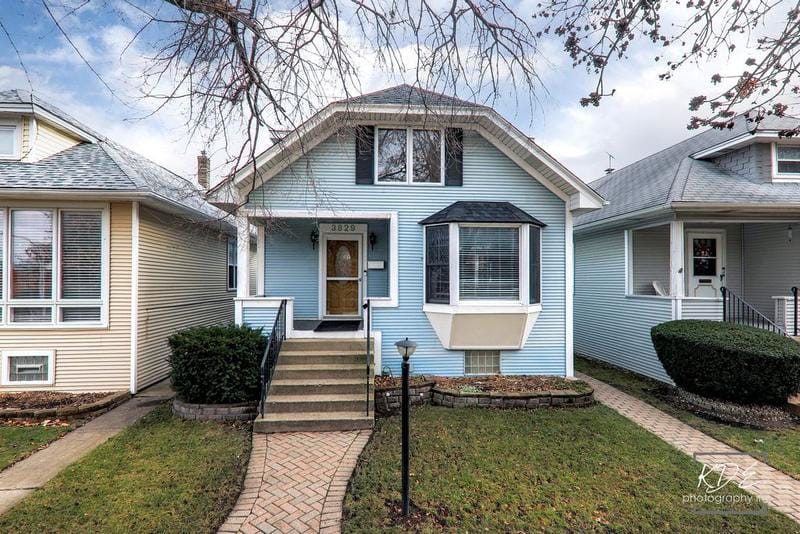 3829 N New England Ave, Chicago, IL 60634  MLS# 11941285 for Sale