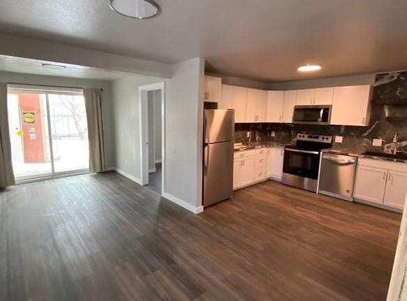 921 S Walker Ave - Wenatchee, WA 98801 - Home For Rent