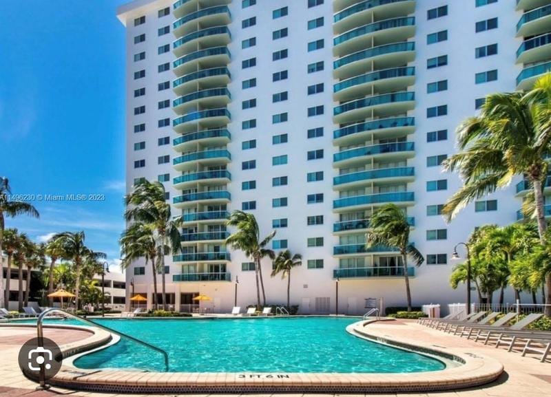 19380 Collins Ave #1423, Sunny Isles Beach, FL 33160 - MLS A11496230 for Sale