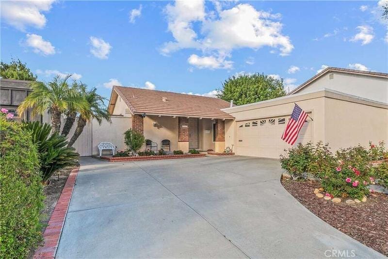 23527 Via Eliso, Valencia, CA 91355  613539748 for Sale