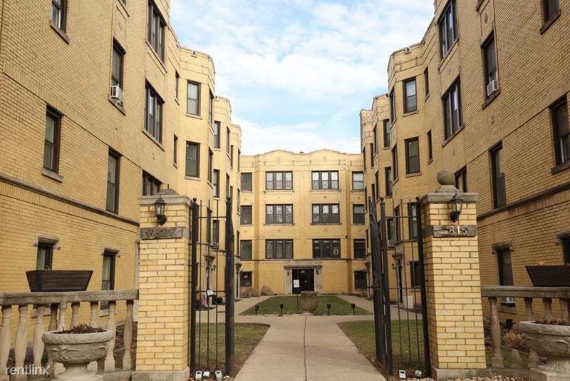Dignified 2 Bed, 1 Bath at Greenview + Grace (Wrigleyville)  Urban Abodes for Sale