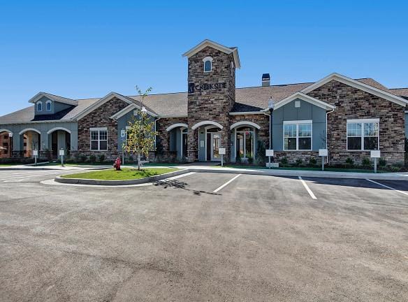 Creekside Apartment Homes - 2401 W Omaha St - Broken Arrow, OK Apartments for Rent
