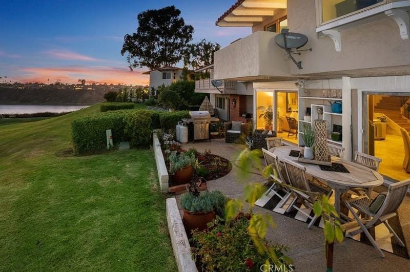 2115 Vista Entrada, Newport Beach, CA 92660 - MLS OC23117210 for Sale