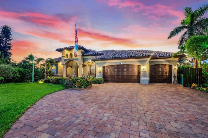 616 SOMERSET CT, Marco Island, FL 34145 Single Family Residence For Sale  MLS# 2231390 for Rent
