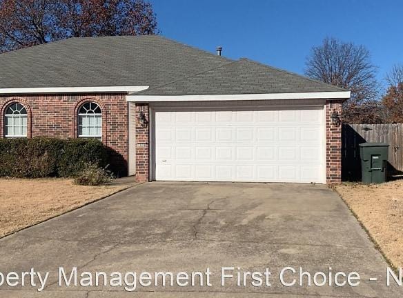 2898 Wildwood Dr - Fayetteville, AR 72704 - Home For Rent